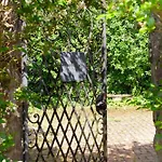 Gutshaus Am Teich Apartment Neukloster